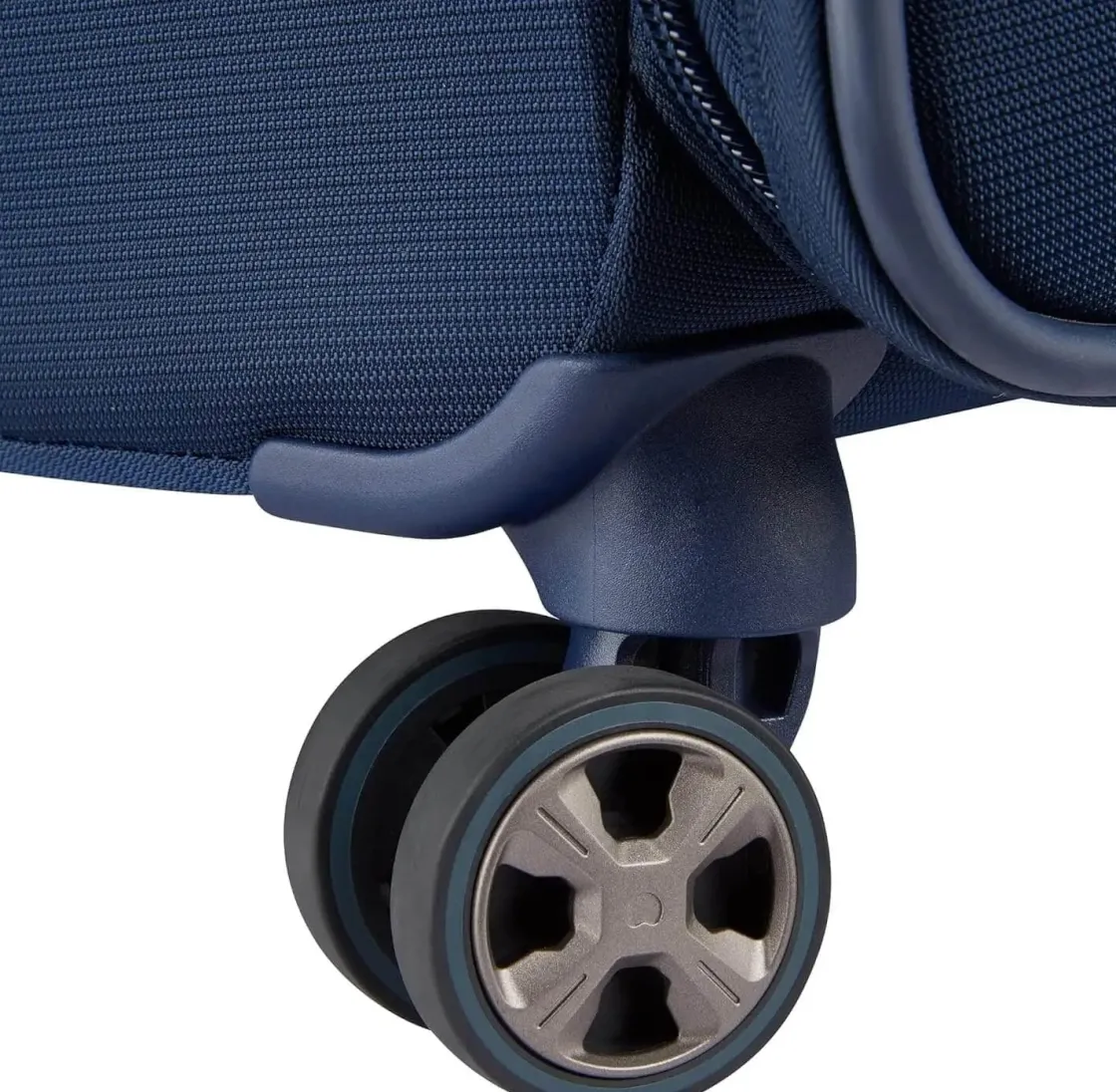 Clearance Delsey Paris Delsey Helium DLX Large Spinner