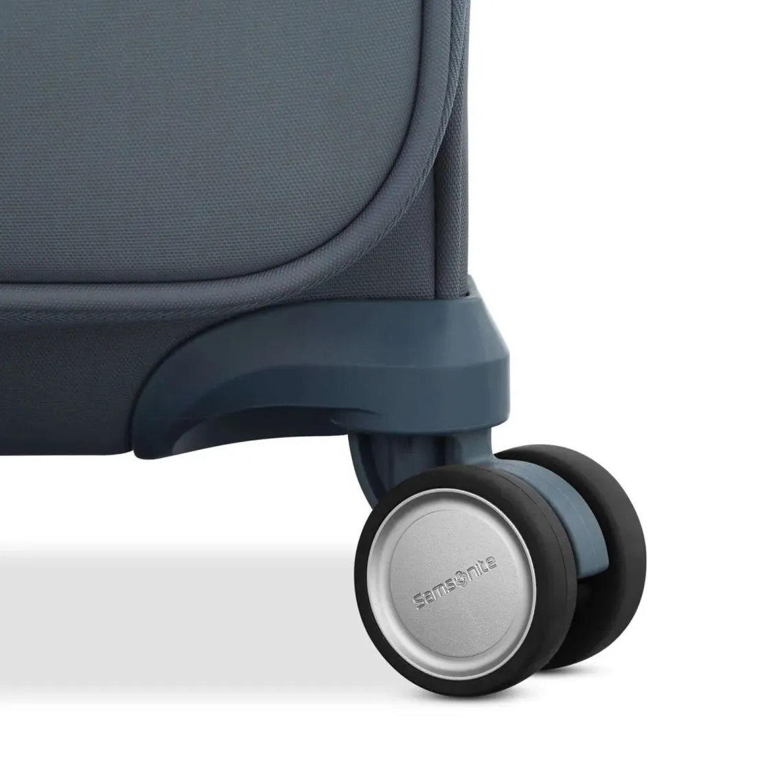 New Samsonite Elevation Plus Carry-On Spinner