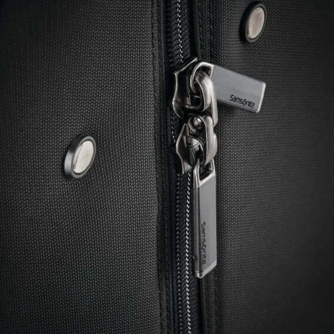 New Samsonite Silhouette 17 Spinner Garment Bag Black